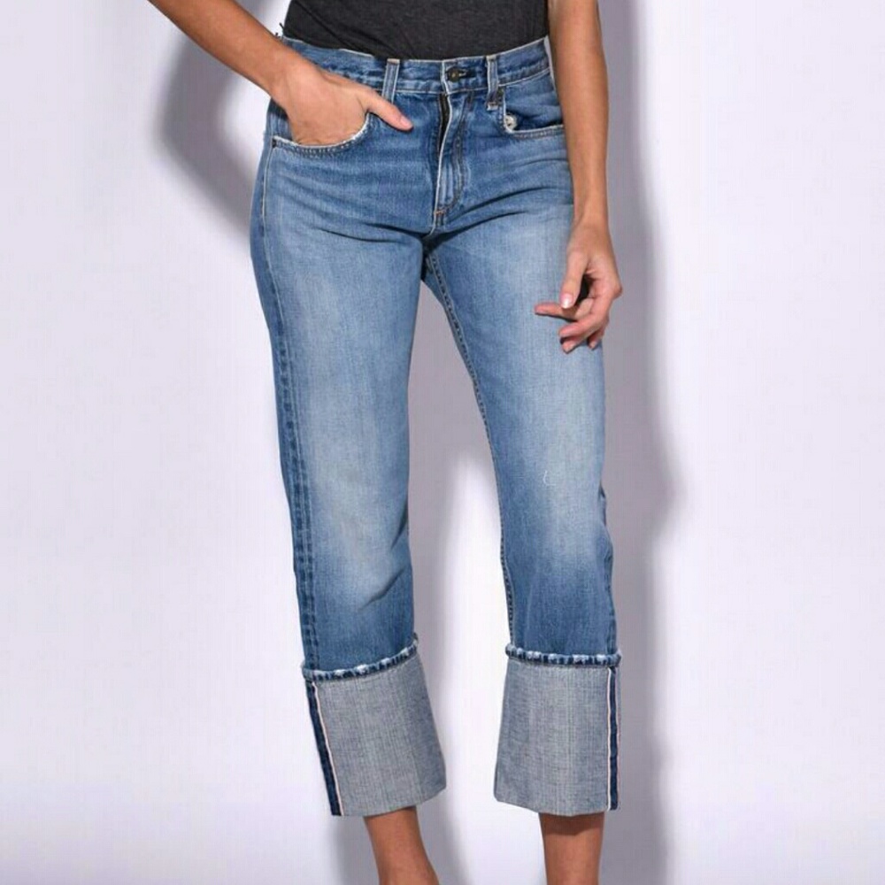UO BDG Distressed Cuffed Ankle Crop Jeans